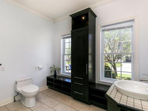 Powder room - 39 Rue De Tarascon, Blainville, QC - Indoor Photo Showing Bathroom