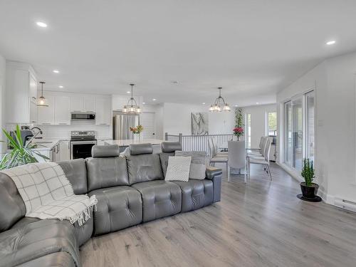 Salon - 274 Ch. H.-Zurenski, Val-Des-Monts, QC - Indoor Photo Showing Living Room