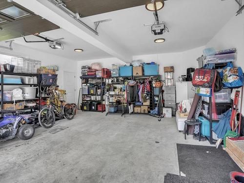 Garage - 274 Ch. H.-Zurenski, Val-Des-Monts, QC - Indoor Photo Showing Garage