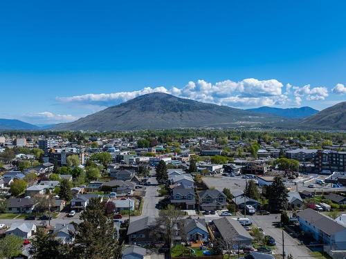 415/417 Alexander Ave, Kamloops, BC 