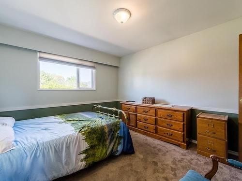 1140 11Th Street, Kamloops, BC - Indoor Photo Showing Bedroom