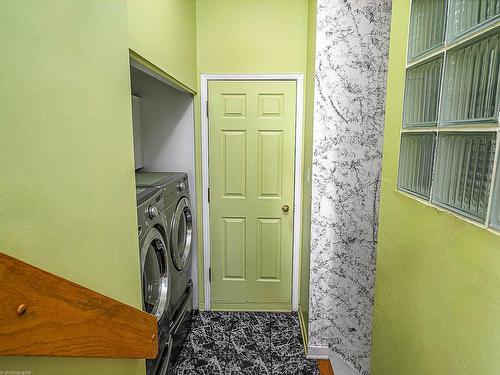 Escalier - 1807 Rue Glengarry, Mascouche, QC - Indoor Photo Showing Laundry Room