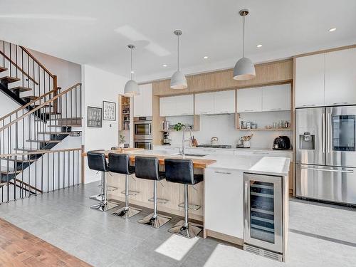 Cuisine - 2 Rue De La Gaillarde, Saint-Constant, QC - Indoor Photo Showing Kitchen With Upgraded Kitchen