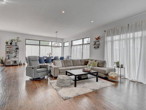 Salon - 2 Rue De La Gaillarde, Saint-Constant, QC - Indoor Photo Showing Living Room