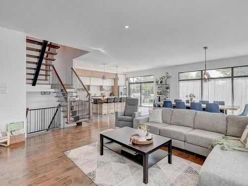 Overall view - 2 Rue De La Gaillarde, Saint-Constant, QC - Indoor Photo Showing Living Room