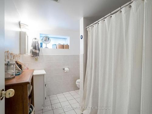 91 St Johns Rd, Toronto, ON - Indoor Photo Showing Bathroom