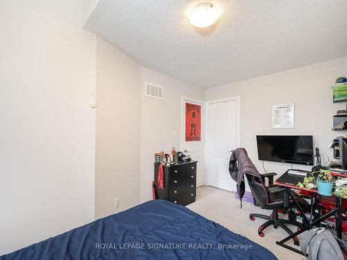 50 Magdalene Cres, Brampton, ON - Indoor Photo Showing Other Room
