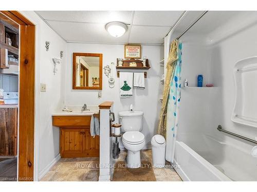 353938 Osprey Artemesia Tl, Grey Highlands, ON - Indoor Photo Showing Bathroom