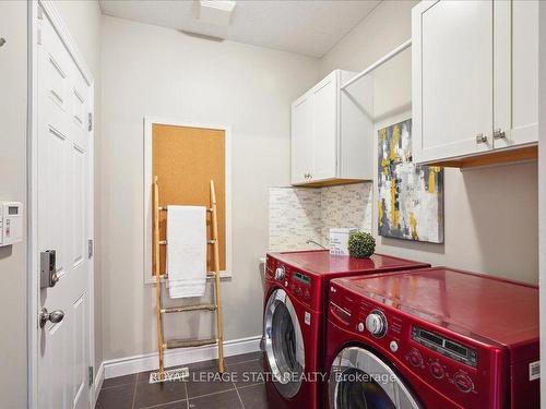 90 Marriott Pl, Brant, ON - Indoor Photo Showing Laundry Room