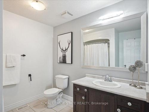90 Marriott Pl, Brant, ON - Indoor Photo Showing Bathroom