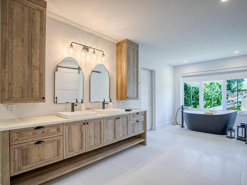 Ensuite bathroom - 1895 Rue De Cambrai, Saint-Bruno-De-Montarville, QC - Indoor Photo Showing Bathroom