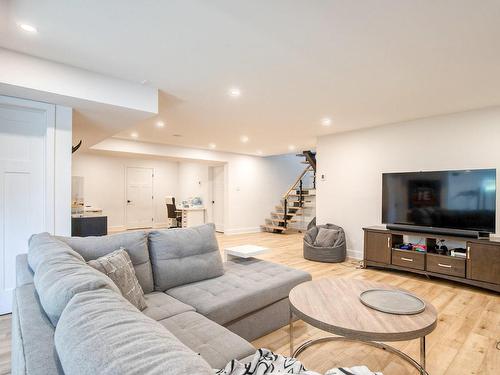 Family room - 1895 Rue De Cambrai, Saint-Bruno-De-Montarville, QC - Indoor Photo Showing Living Room