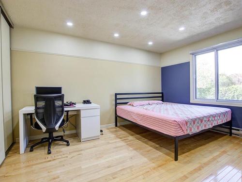 Master bedroom - 4-2460 Rue Bellerose, Longueuil (Le Vieux-Longueuil), QC - Indoor Photo Showing Bedroom