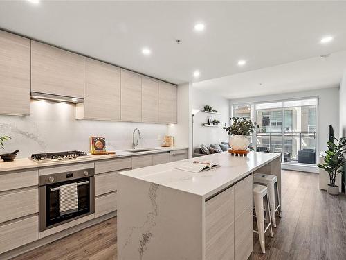 402-777 Herald St, Victoria, BC - Indoor Photo Showing Kitchen With Upgraded Kitchen
