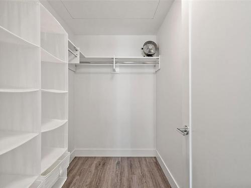 402-777 Herald St, Victoria, BC - Indoor With Storage