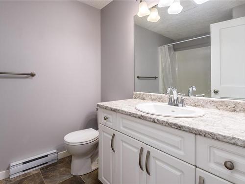 3326 Solport St, Cumberland, BC - Indoor Photo Showing Bathroom
