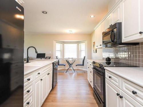 14-3100 Kensington Cres, Courtenay, BC - Indoor Photo Showing Kitchen With Upgraded Kitchen