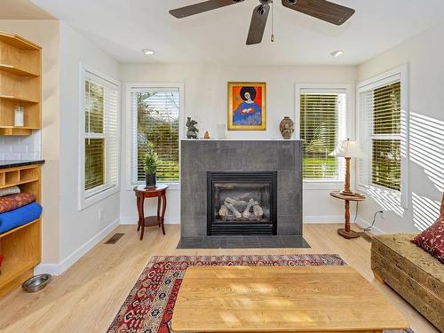 1778 Chandler Ave, Victoria, BC - Indoor Photo Showing Living Room With Fireplace