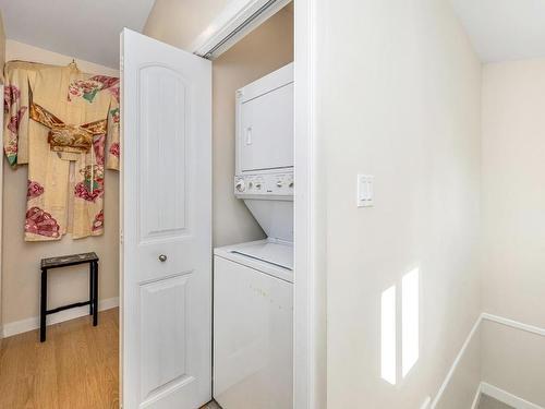1778 Chandler Ave, Victoria, BC - Indoor Photo Showing Laundry Room