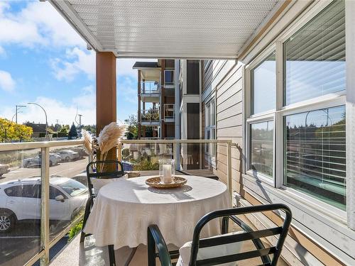 210-4701 Uplands Dr, Nanaimo, BC - Outdoor With Exterior