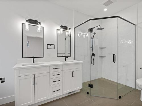 39 Sun West Pl, Parksville, BC - Indoor Photo Showing Bathroom