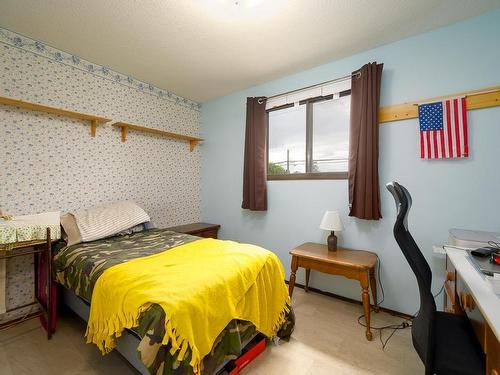 897 Windbreak Street, Kamloops, BC - Indoor Photo Showing Bedroom
