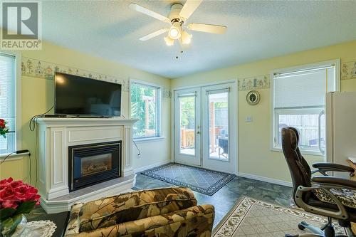 1940 London Line Unit# 189, Sarnia, ON - Indoor With Fireplace