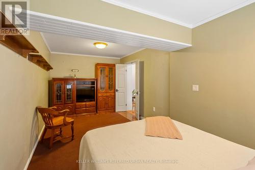 8 Midcroft Drive, Toronto, ON - Indoor Photo Showing Bedroom