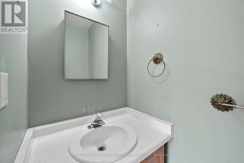 8 Midcroft Drive, Toronto, ON - Indoor Photo Showing Bathroom