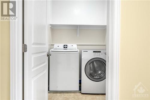 611 Braecreek Avenue, Ottawa, ON - Indoor Photo Showing Laundry Room