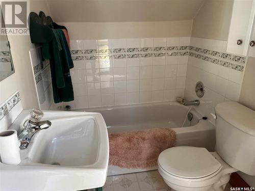 12 Loon Avenue, Greenwater Provincial Park, SK - Indoor Photo Showing Bathroom