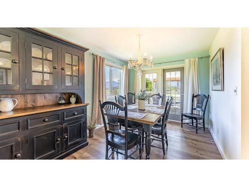 2575 Sinclair Rd, Lister, BC - Indoor Photo Showing Dining Room