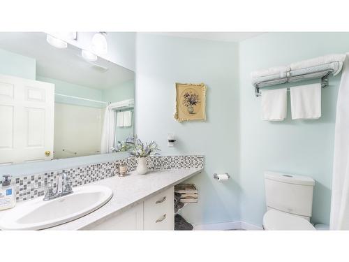 2575 Sinclair Rd, Lister, BC - Indoor Photo Showing Bathroom