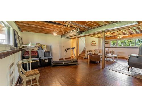 2575 Sinclair Rd, Lister, BC - Indoor Photo Showing Basement