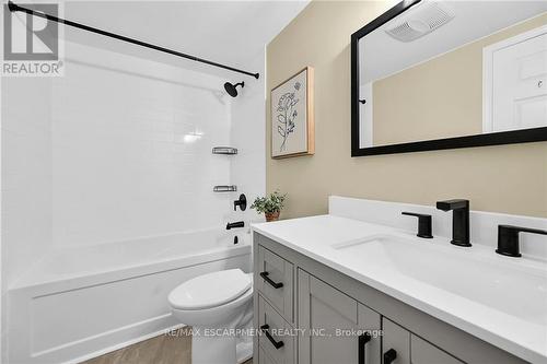 15 - 912 Rymal Road E, Hamilton, ON - Indoor Photo Showing Bathroom