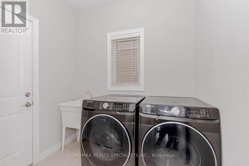 170 Dalgleish Trail, Hamilton, ON - Indoor Photo Showing Laundry Room