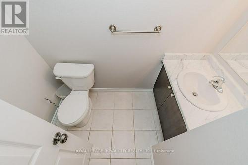 642B Woodlawn Road E, Guelph, ON - Indoor Photo Showing Bathroom