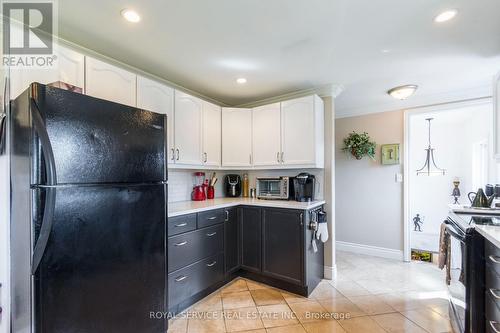 9747 Corkery Road, Hamilton Township, ON - Indoor Photo Showing Kitchen