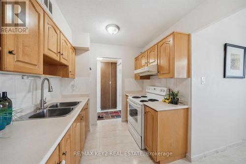 1007 - 15 London Green Court, Toronto, ON - Indoor Photo Showing Kitchen With Double Sink