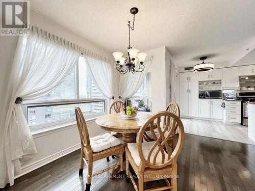 1401 - 350 Princess Royal Drive, Mississauga, ON - Indoor Photo Showing Dining Room