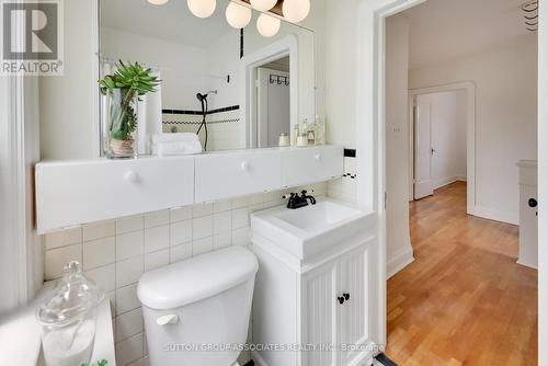 1058 Roselawn Avenue, Toronto, ON - Indoor Photo Showing Bathroom