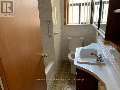 1120 Glencairn Avenue, Toronto, ON - Indoor Photo Showing Bathroom
