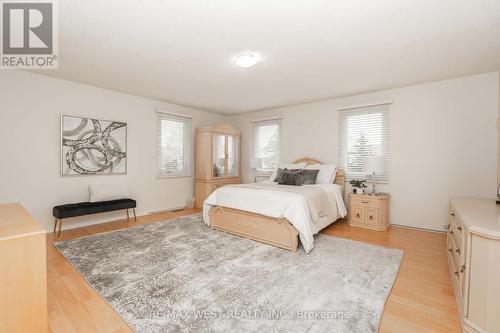 18 Guardhouse Drive, Caledon, ON - Indoor Photo Showing Bedroom