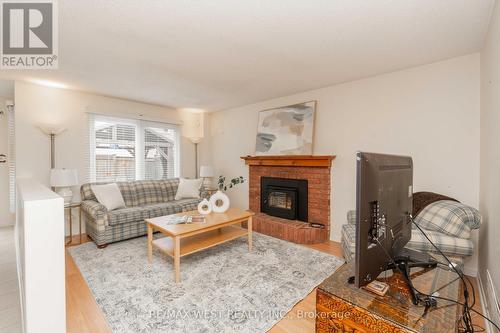 18 Guardhouse Drive, Caledon, ON - Indoor Photo Showing Living Room With Fireplace