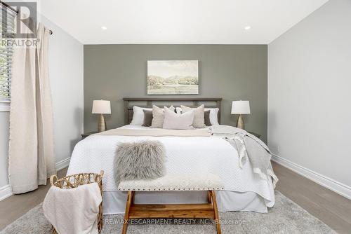 127 Mill Street W, Halton Hills, ON - Indoor Photo Showing Bedroom