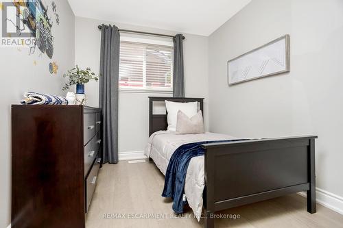 127 Mill Street W, Halton Hills, ON - Indoor Photo Showing Bedroom