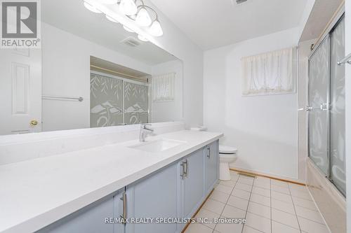 8 Drayglass Court, Brampton, ON - Indoor Photo Showing Bathroom
