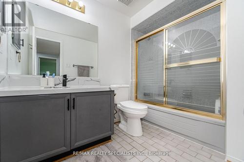 8 Drayglass Court, Brampton, ON - Indoor Photo Showing Bathroom