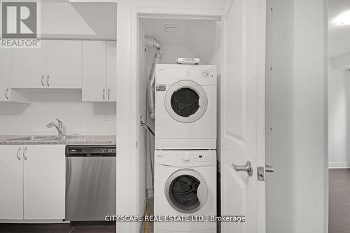 802 - 380 Wallace Avenue, Toronto, ON - Indoor Photo Showing Laundry Room