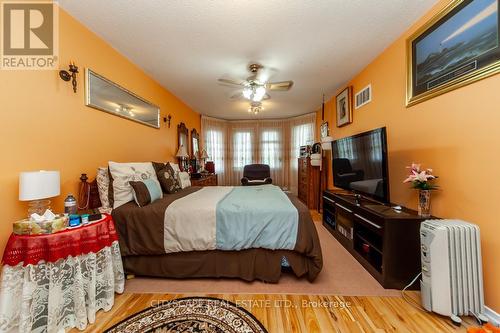 180 Kingknoll Drive, Brampton, ON - Indoor Photo Showing Bedroom